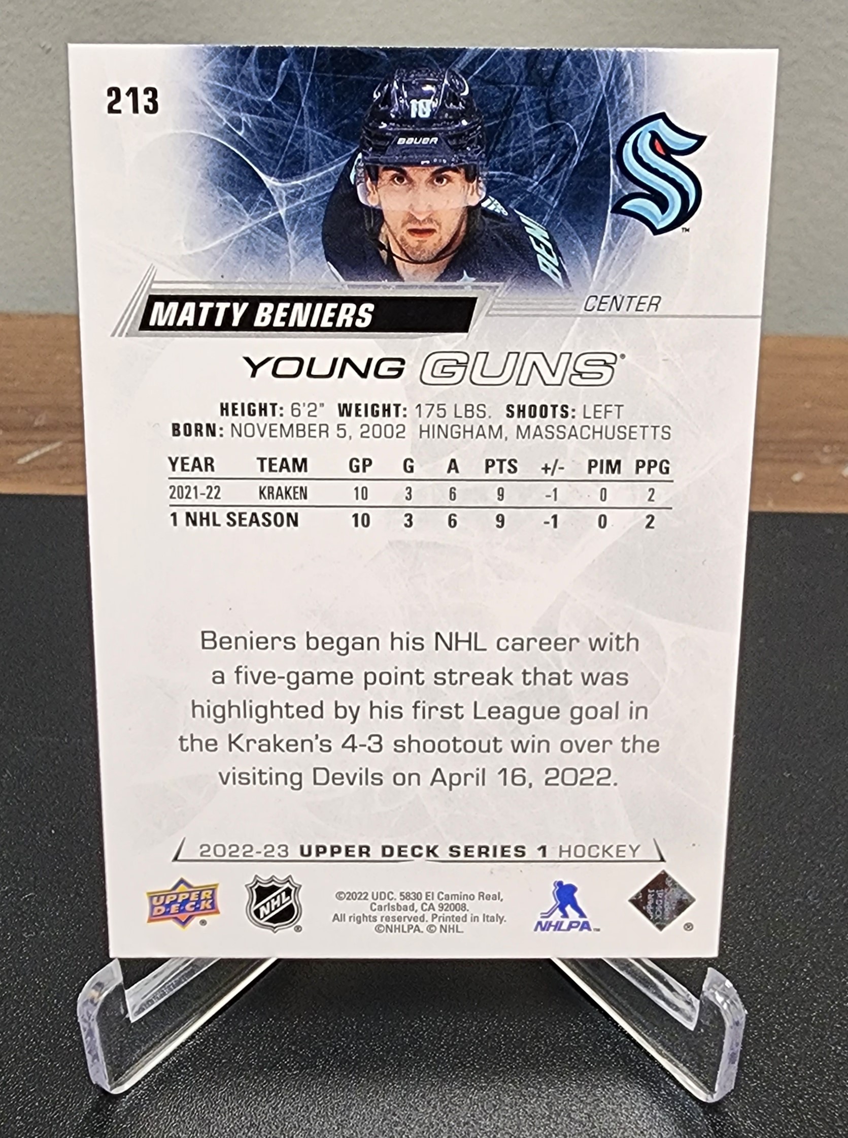 2022-23 Matty Beniers UD Young Guns RC #213 | Icons and Heroes