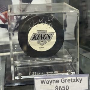 Wayne Gretzky Autographed Kings Puck w/JSA COA