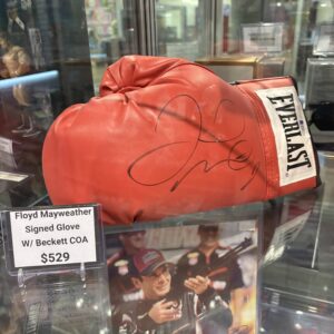 Floyd Mayweather Autographed Everlast Boxing Glove w/Beckett COA
